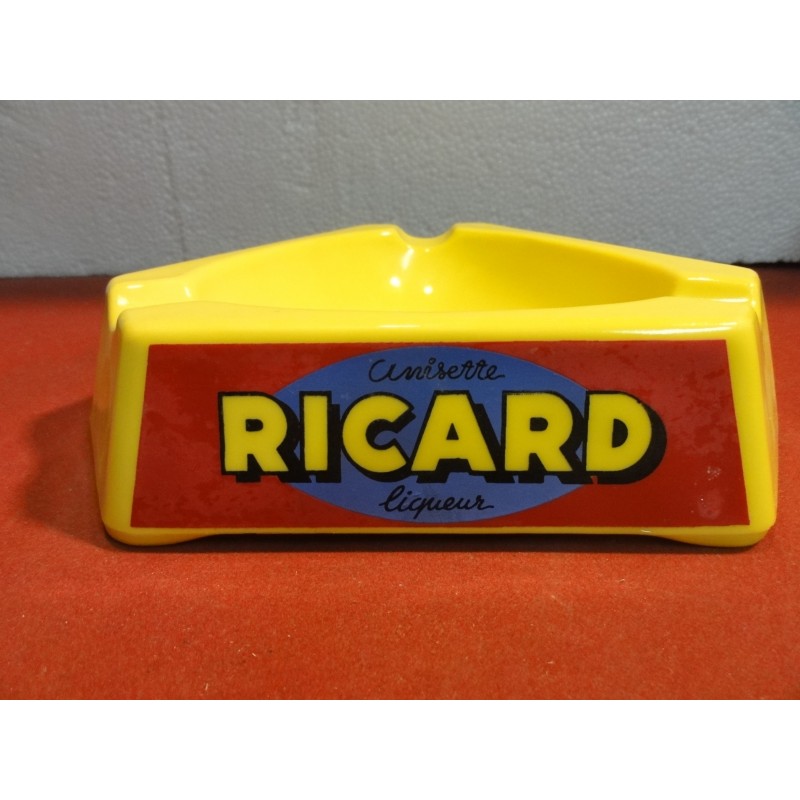 GRAND CENDRIER RICARD EN OPALINE Tigrebock