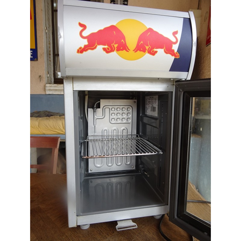 FRIGO RED BULL 55CM X29.50CM X36CM Tigrebock