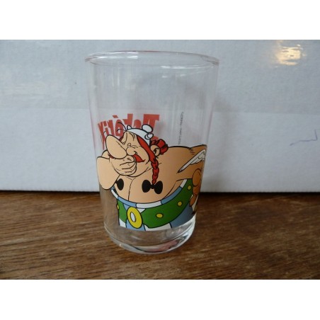 1 VERRE  AMORA  ASTERIX HT 9.50CM ANNEE 2012