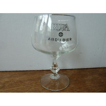 1 VERRE RIVA  25CL HT 14.50CM