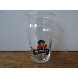 1 VERRE Mc EWAN'S 20/25CL...