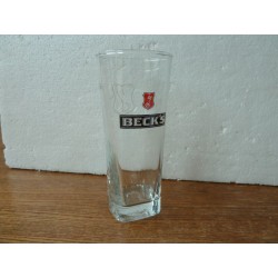 1 VERRE BECK'S 25CL HT....