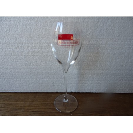 6 FLUTES PIPER-HEIDSIECK 16CL HT 20.30CM