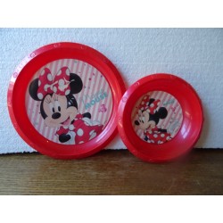 2 ASSIETTES  MINNIE  EN PVC...