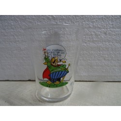 1 VERRE  ASTERIX OBELIX...