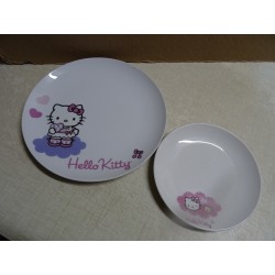 HELLO KITTY  2 ASSIETTES...